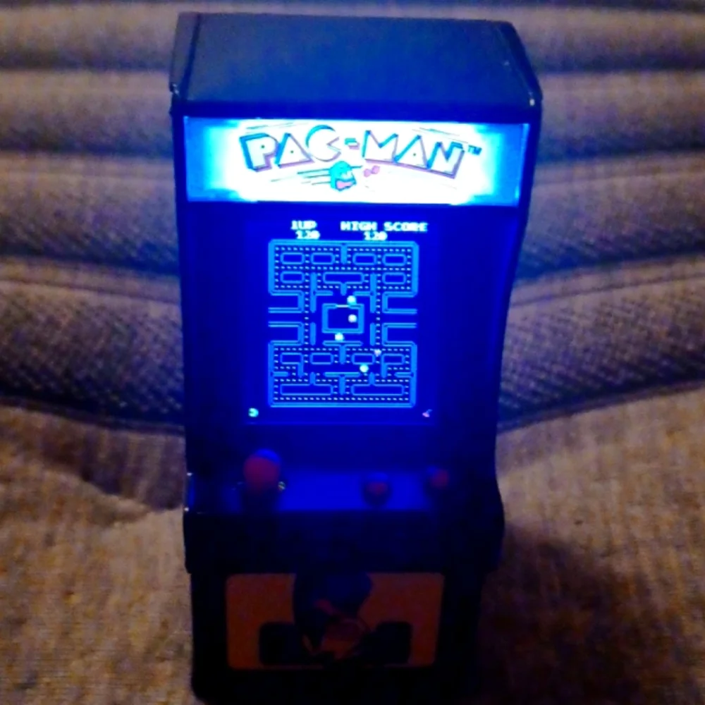Pac-Man The Smallest Fully Functional Retro Arcade Game W/Keychain